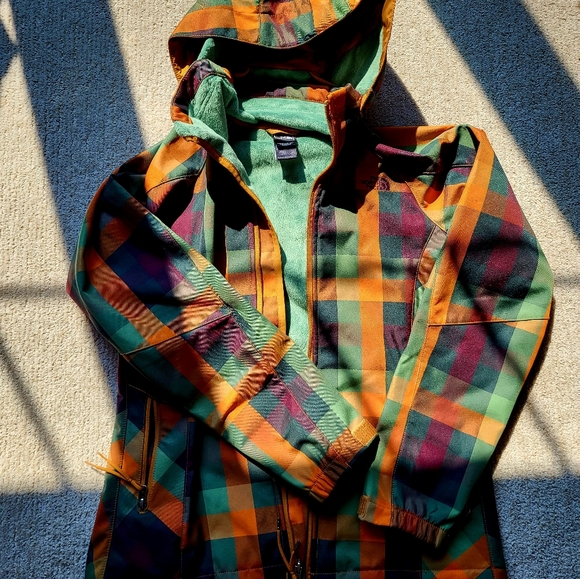 The North Face - Spring/Fall Fleece Lined Waterproof Jacket - Picture 16 of 16